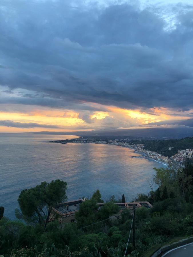 Taormina Center Private Apartments By Fragranza Di Sicilia ภายนอก รูปภาพ