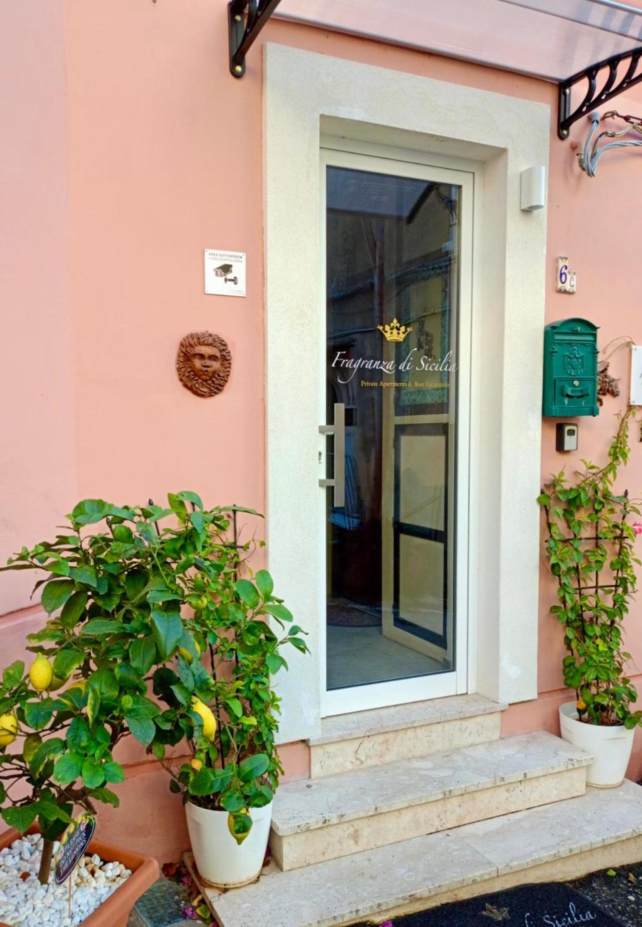 Taormina Center Private Apartments By Fragranza Di Sicilia ภายนอก รูปภาพ